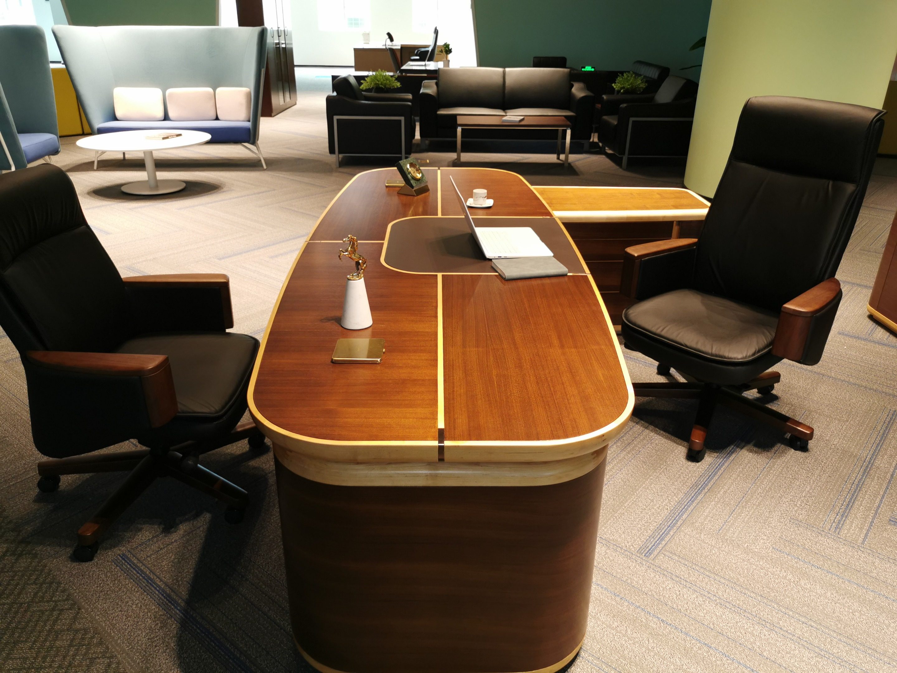 King Chair shop